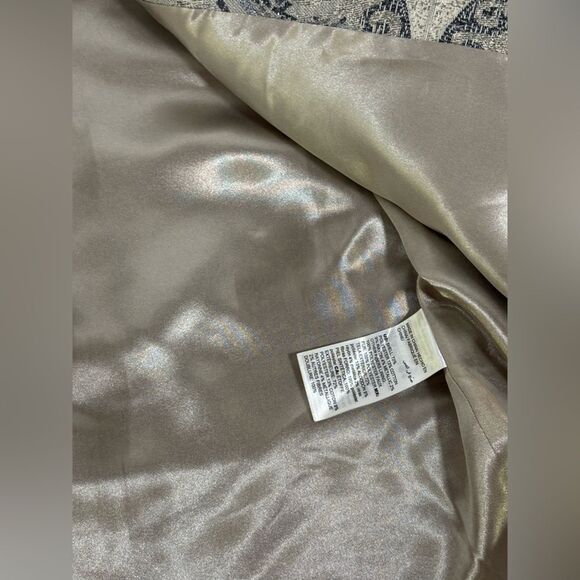 Chico’s Silver Beige Convertible Faux-fur Cuff Classic Jacquard Jacket Size M - Picture 10 of 12